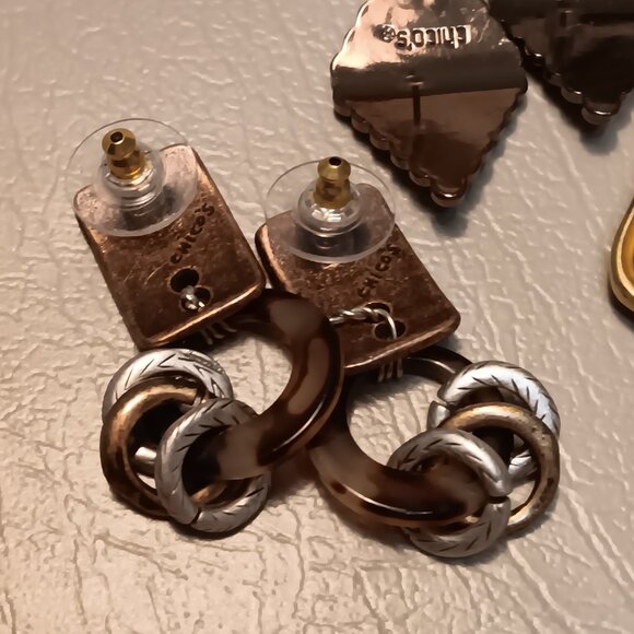 Chico's lot of 2 pairs gold tone post back earrings - Picture 5 of 7